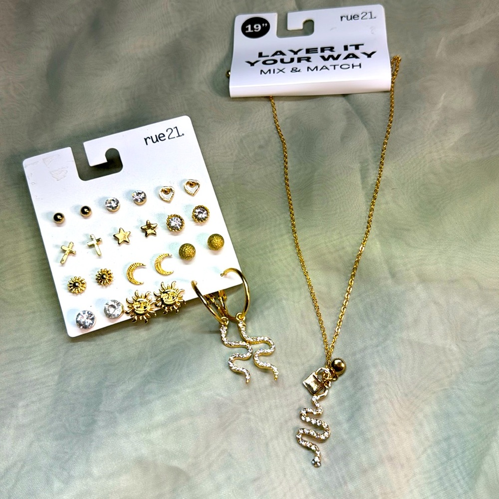 Rue21 snake earrings and necklace